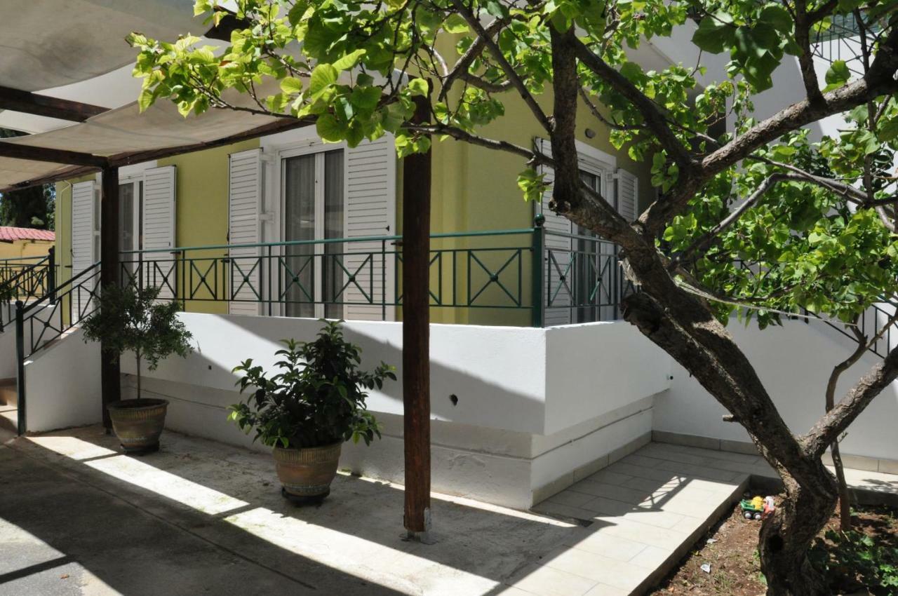 Vicky'S Place,Near Athens Airport Koropion Exterior photo